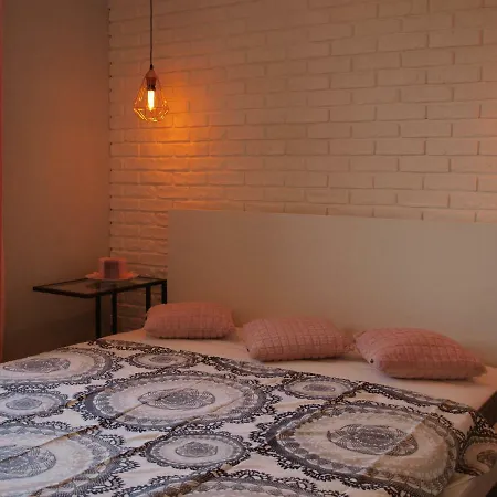 White View Rose Apartment *